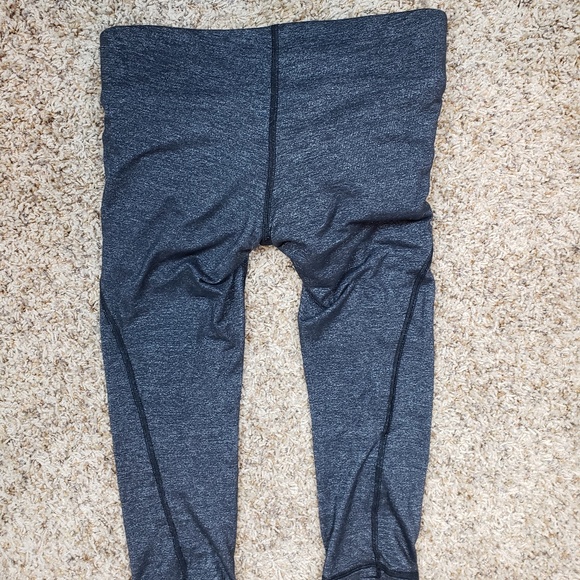 Athleta Pants - Athleta Capri Leggings